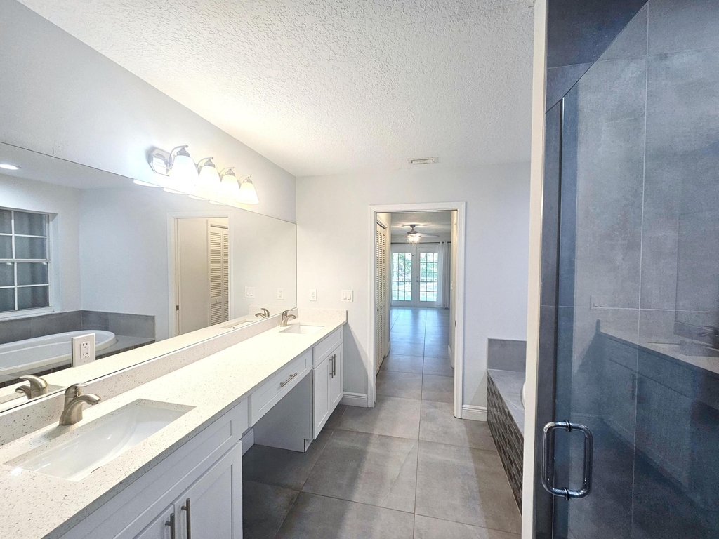 13588 74th Street N - Photo 21
