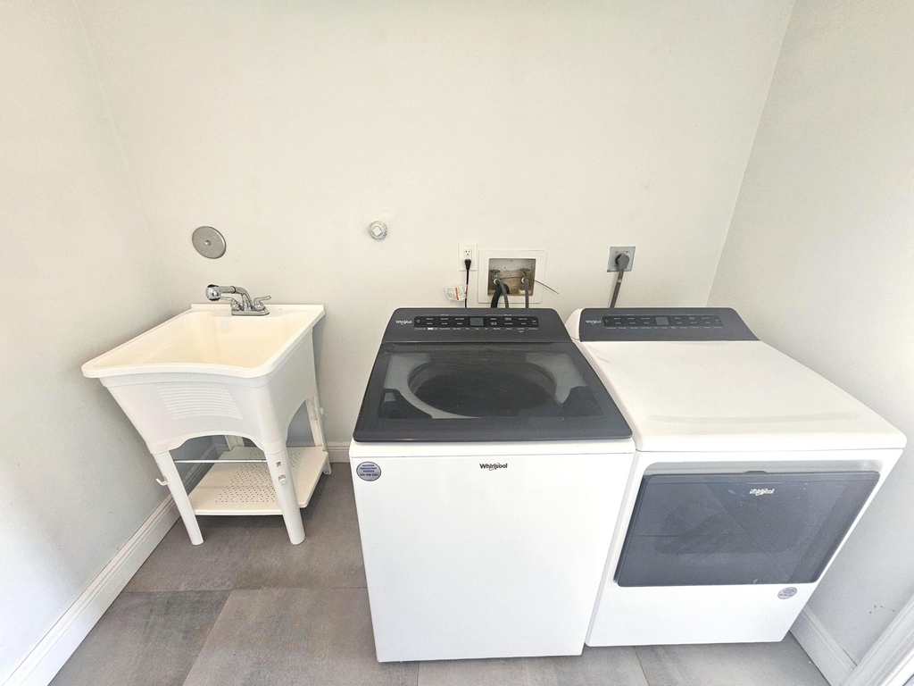 13588 74th Street N - Photo 23