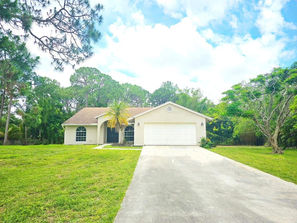 13588 74th Street N - Photo 1