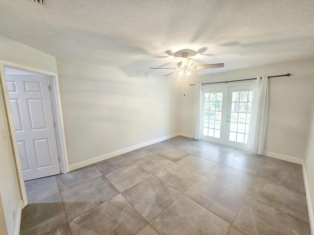 13588 74th Street N - Photo 18