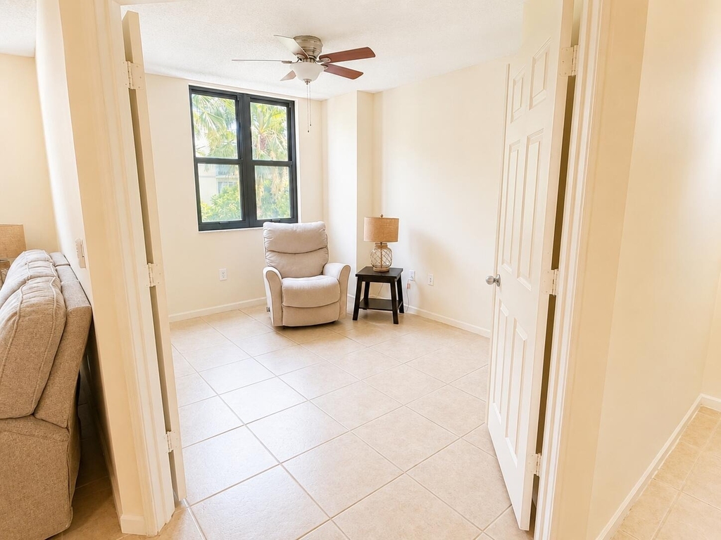 651 Okeechobee Boulevard - Photo 5