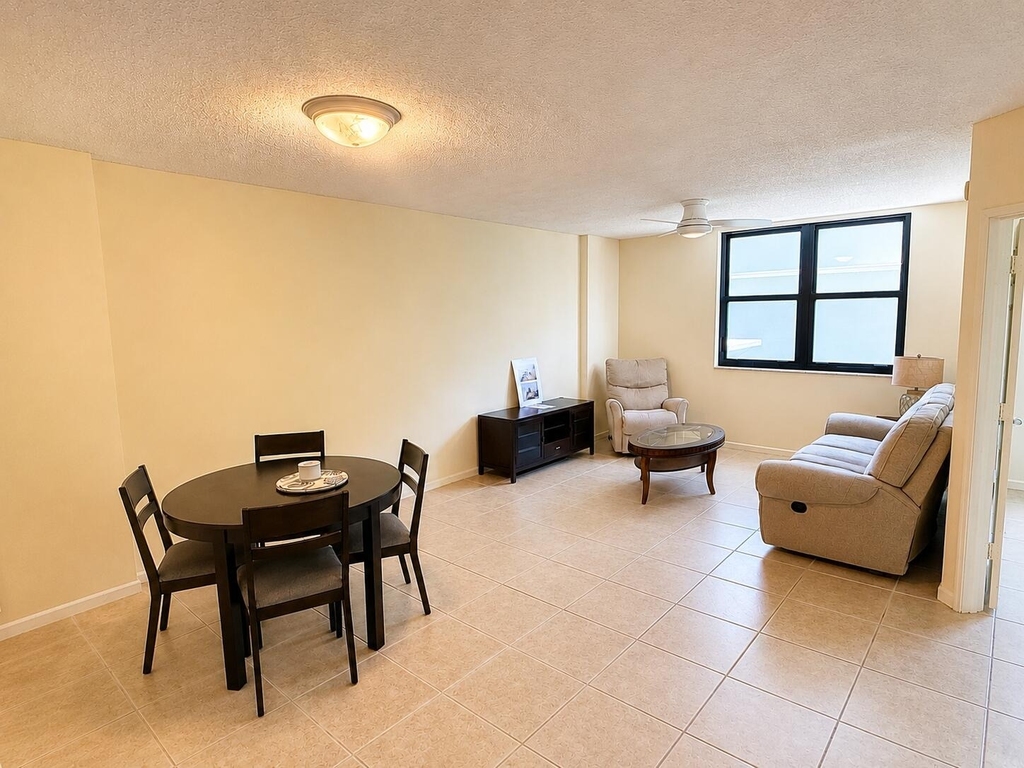 651 Okeechobee Boulevard - Photo 4