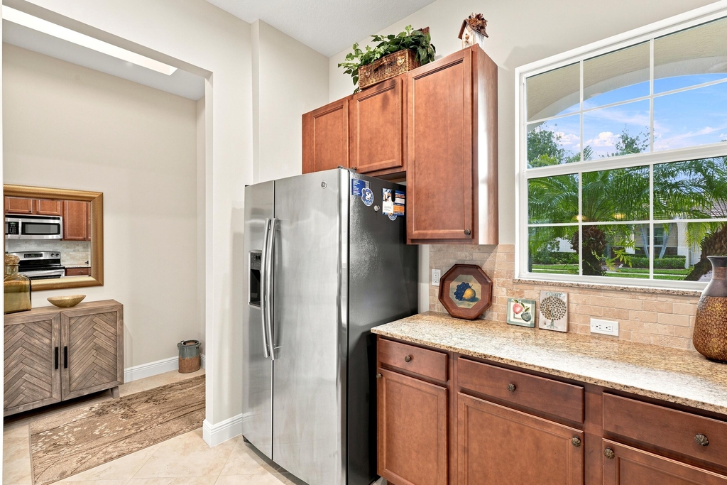 10263 Sw Reggiani Road - Photo 18