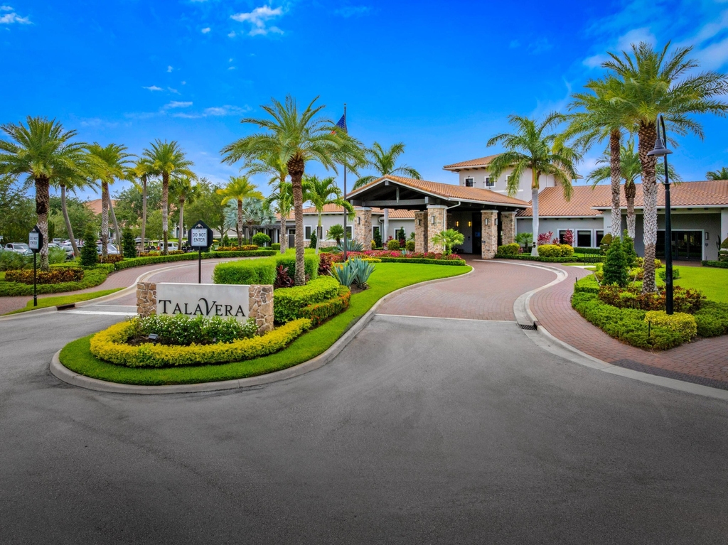 10263 Sw Reggiani Road - Photo 3