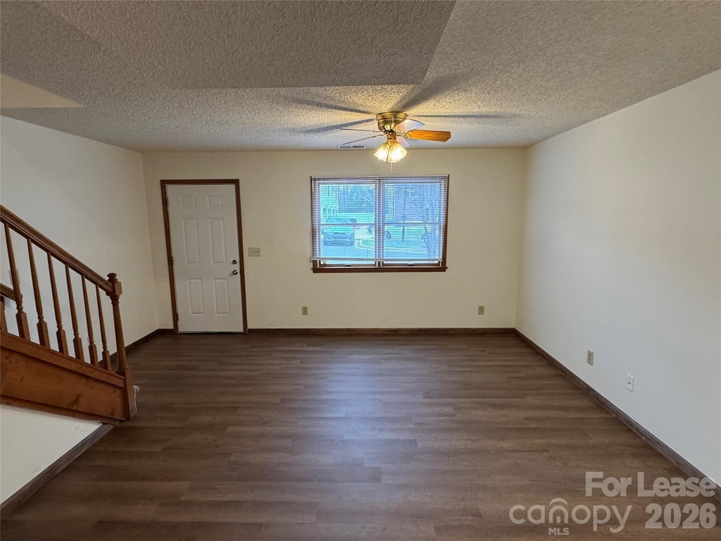 2033 Oakdale Road - Photo 2
