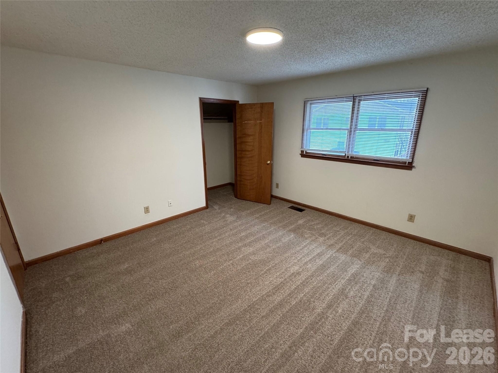 2033 Oakdale Road - Photo 9