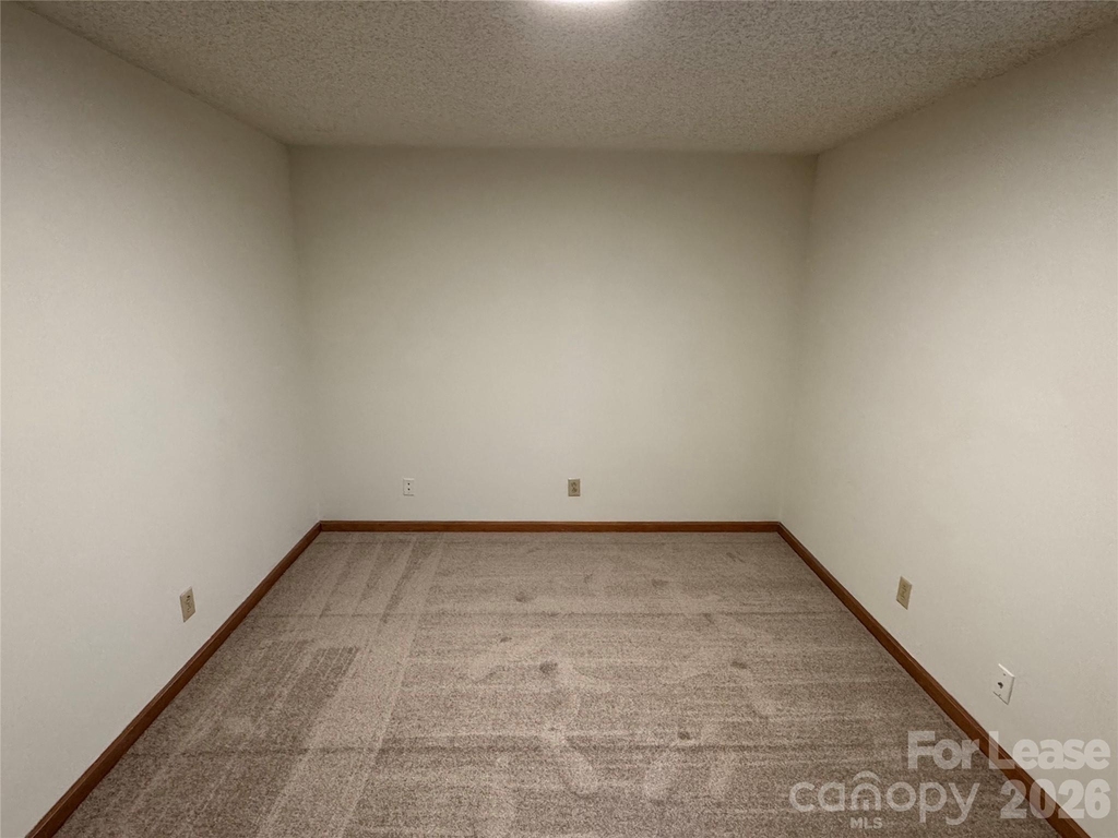 2033 Oakdale Road - Photo 7