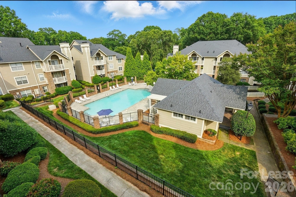 5007 Sharon Road - Photo 0