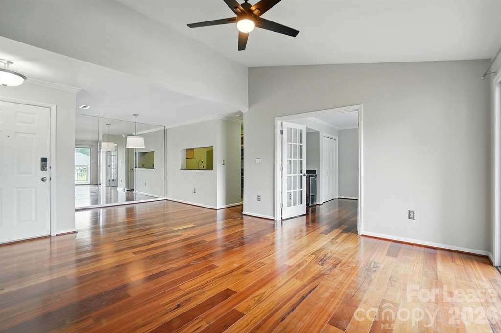 5007 Sharon Road - Photo 12