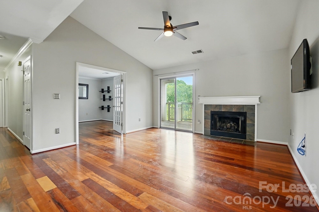 5007 Sharon Road - Photo 11