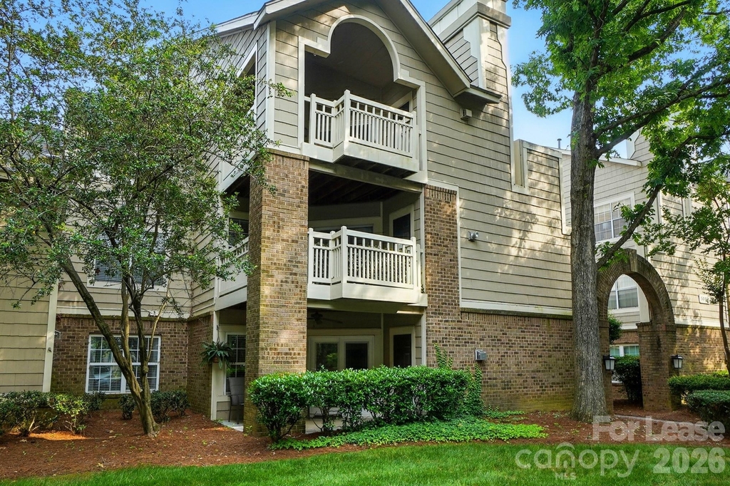 5007 Sharon Road - Photo 4