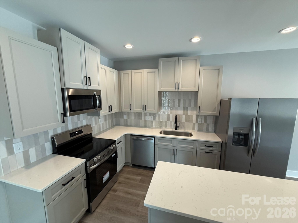 525 Dellwood Drive - Photo 4