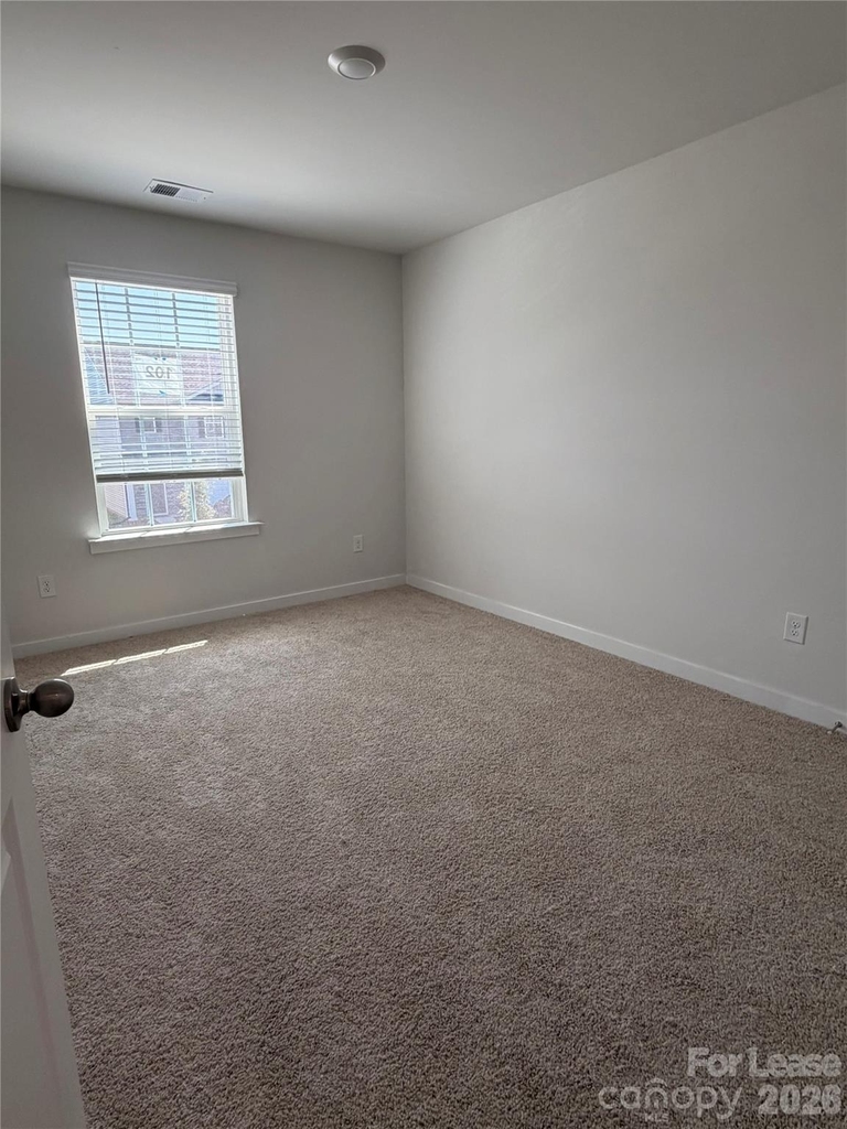1423 Mammoth Road - Photo 16