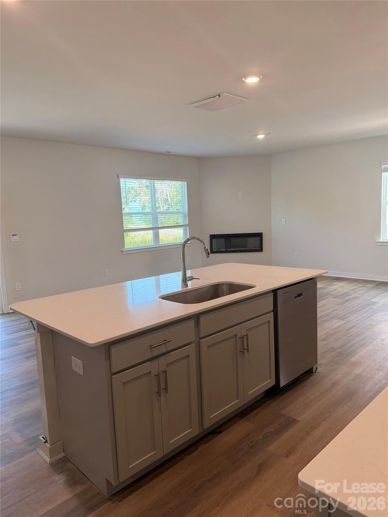 1423 Mammoth Road - Photo 6