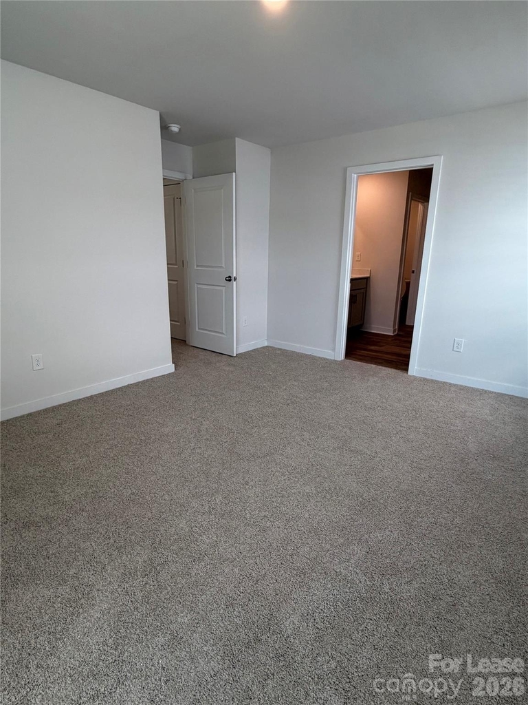 1423 Mammoth Road - Photo 10