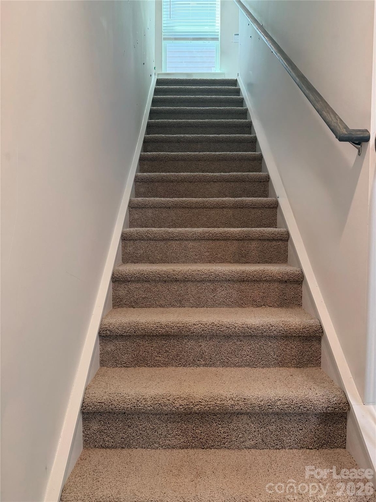 1423 Mammoth Road - Photo 9