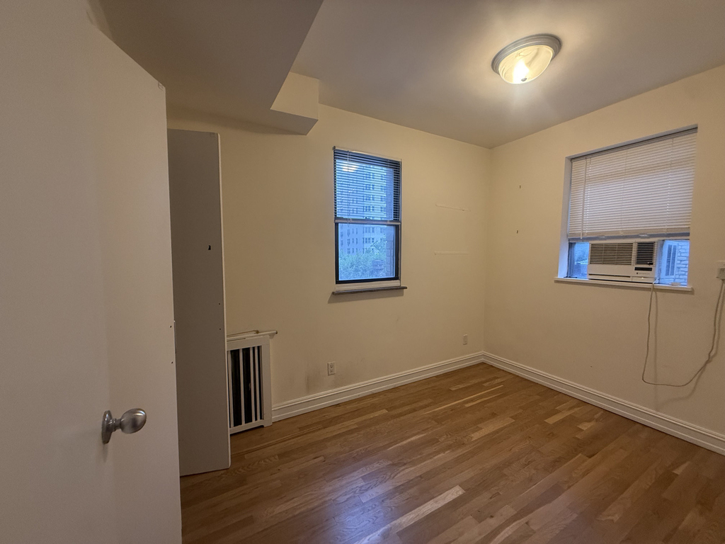 235 East 46th Street - Photo 12