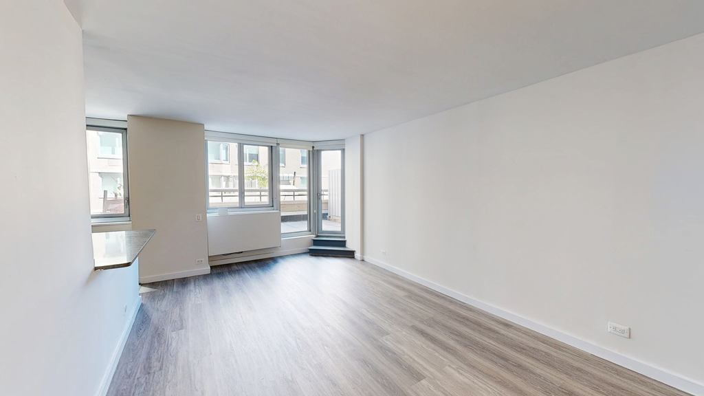 401 E 34th St - Photo 3