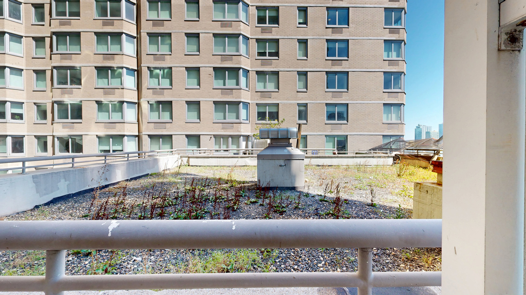 401 E 34th St - Photo 4