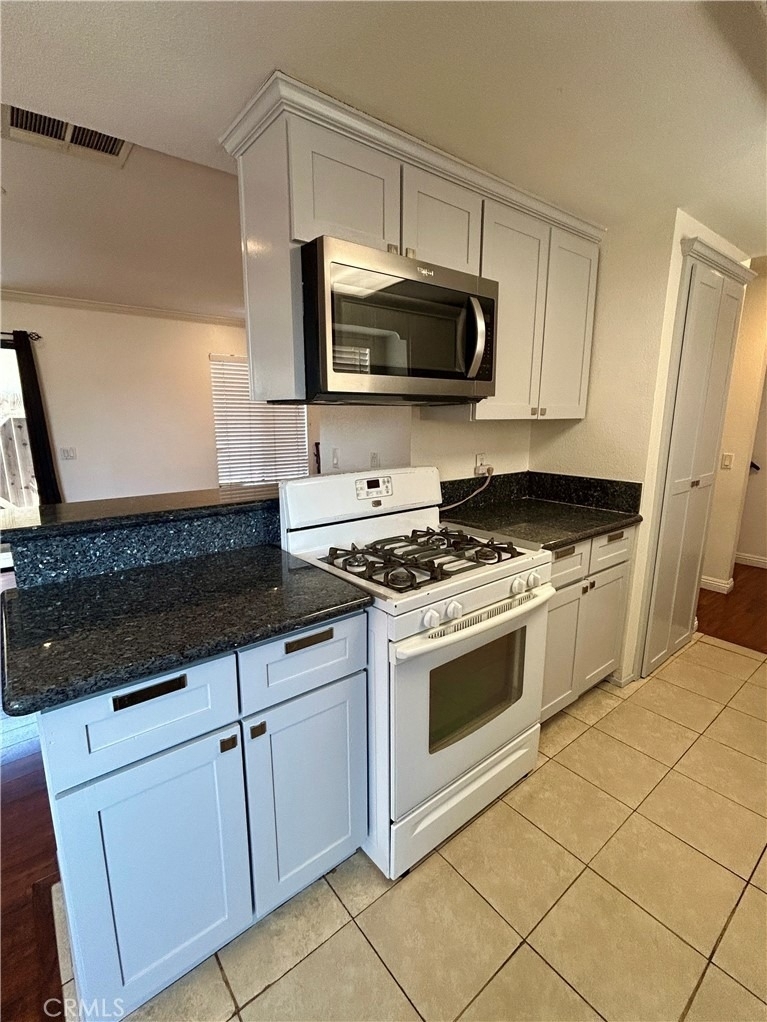 1039 Mount Olive Drive - Photo 4