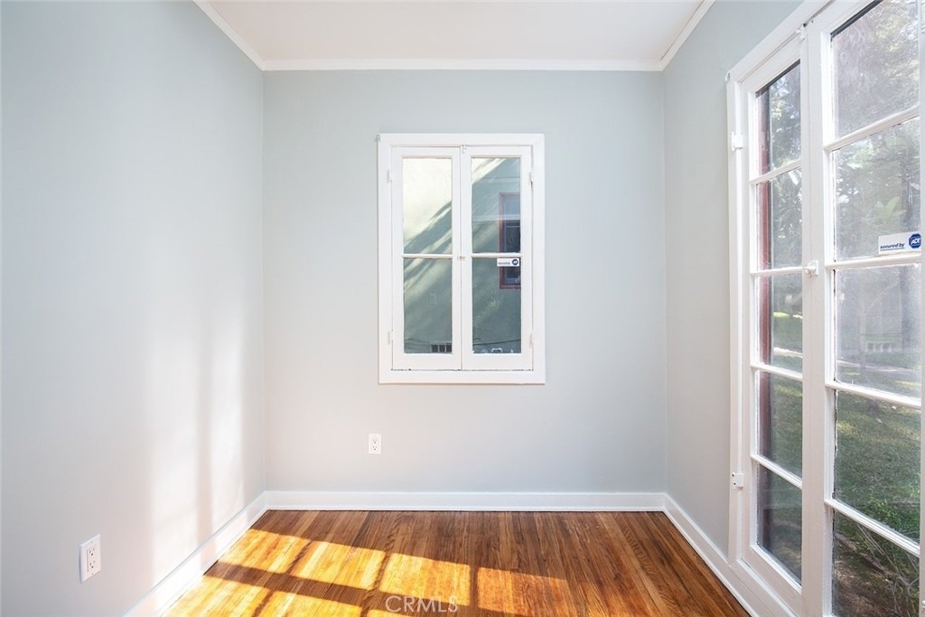 459 E Sacramento Street - Photo 3