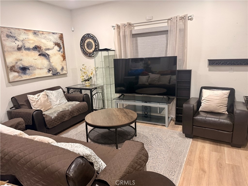 8554 Burnet - Photo 2