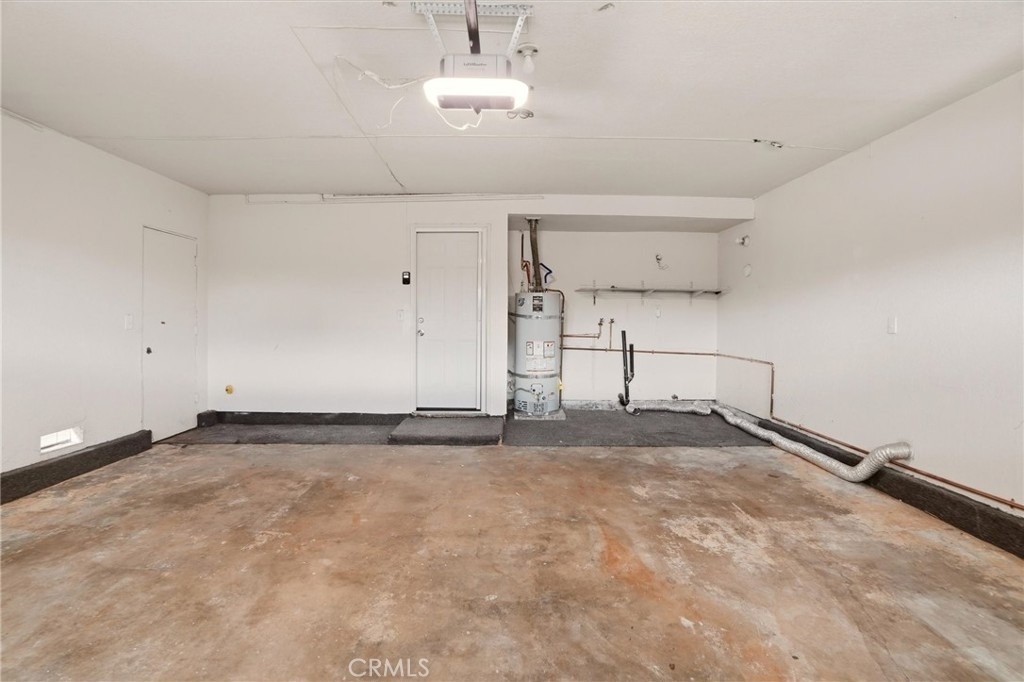 19206 Andmark Avenue - Photo 18