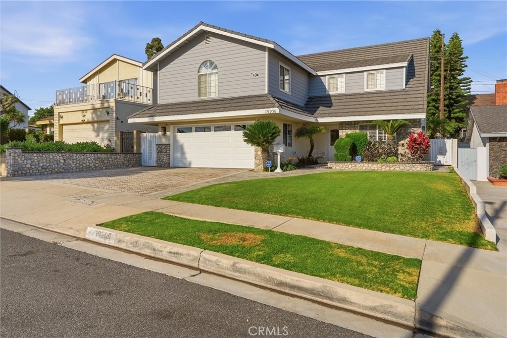 19206 Andmark Avenue - Photo 1