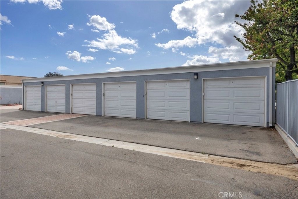 111 S Lakeview - Photo 20