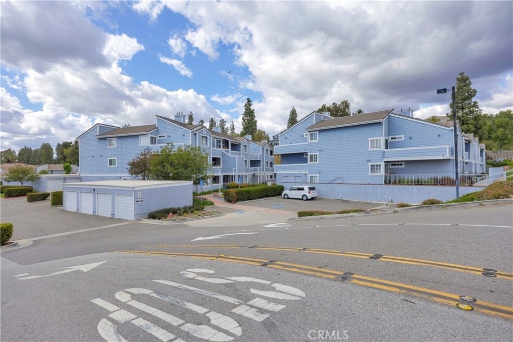 111 S Lakeview - Photo 14