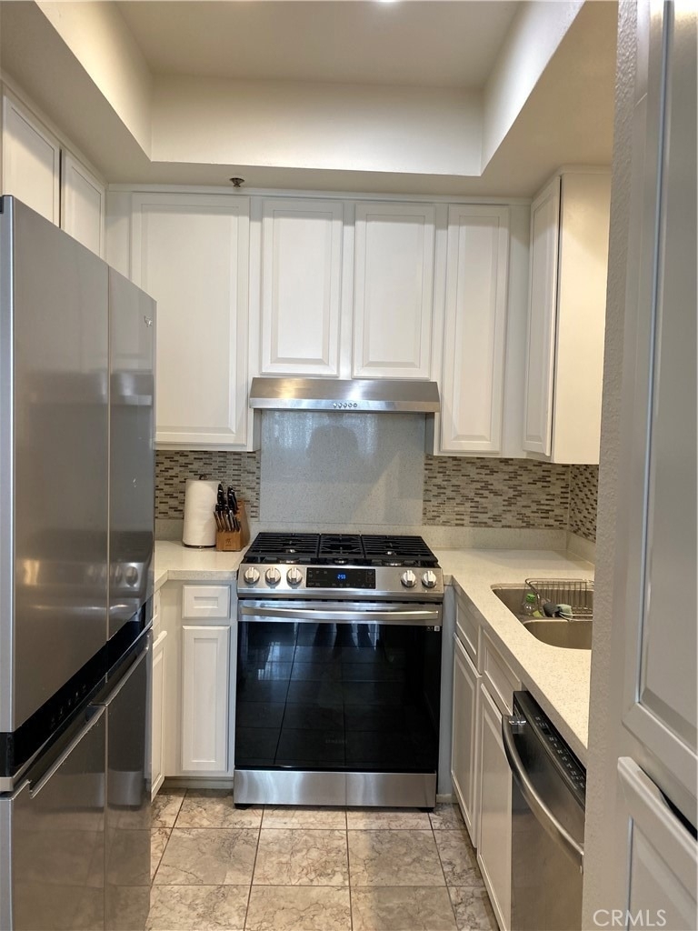 533 S St Andrews Place - Photo 6