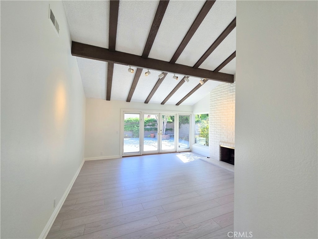10835 Slater Avenue - Photo 4