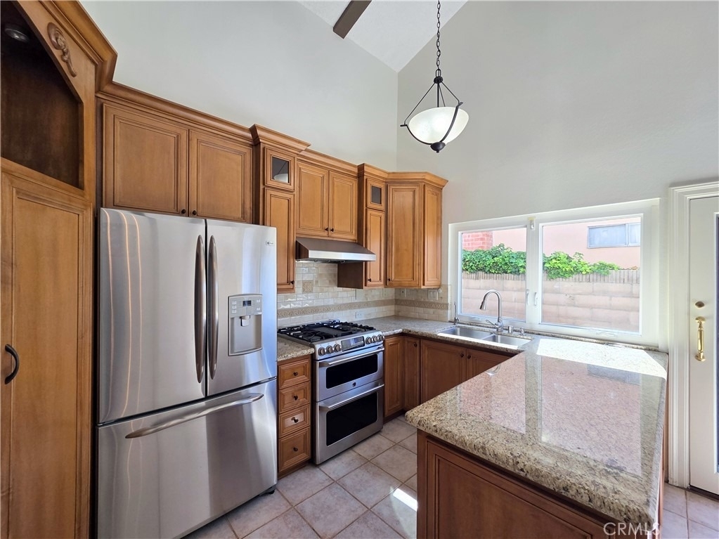 10835 Slater Avenue - Photo 13