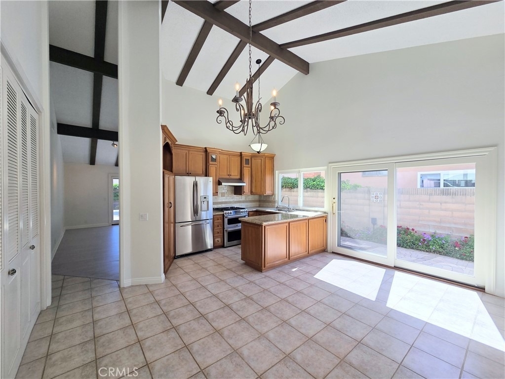 10835 Slater Avenue - Photo 8