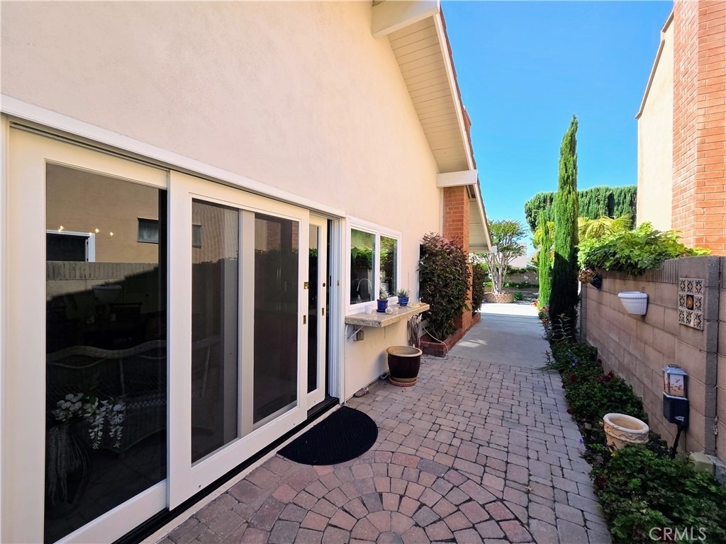10835 Slater Avenue - Photo 28