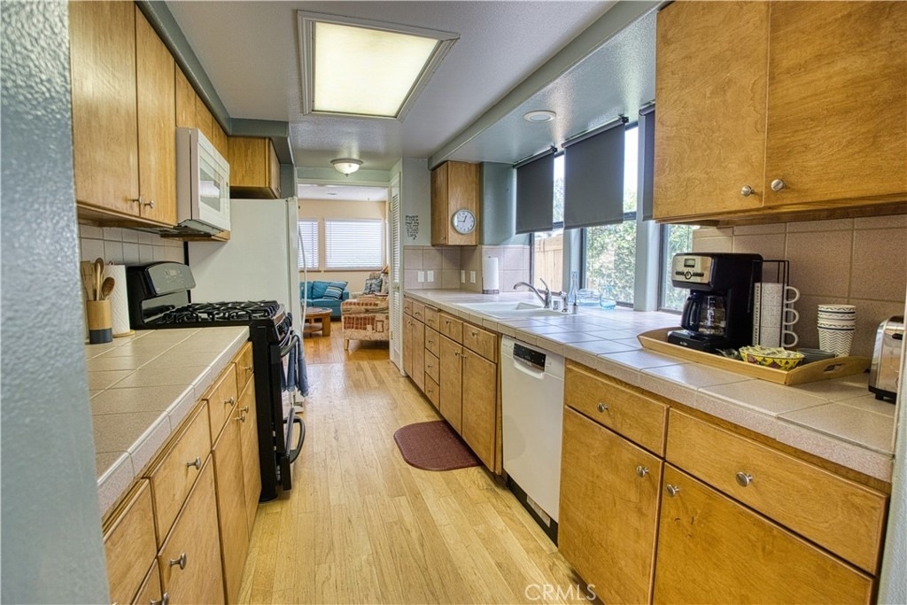 978 Balboa - Photo 12