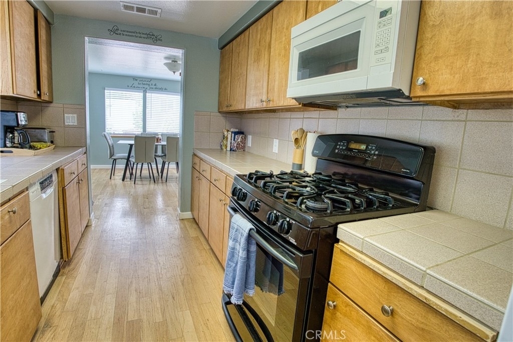 978 Balboa - Photo 10