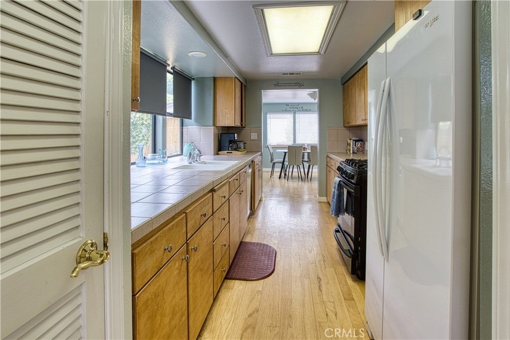 978 Balboa - Photo 8