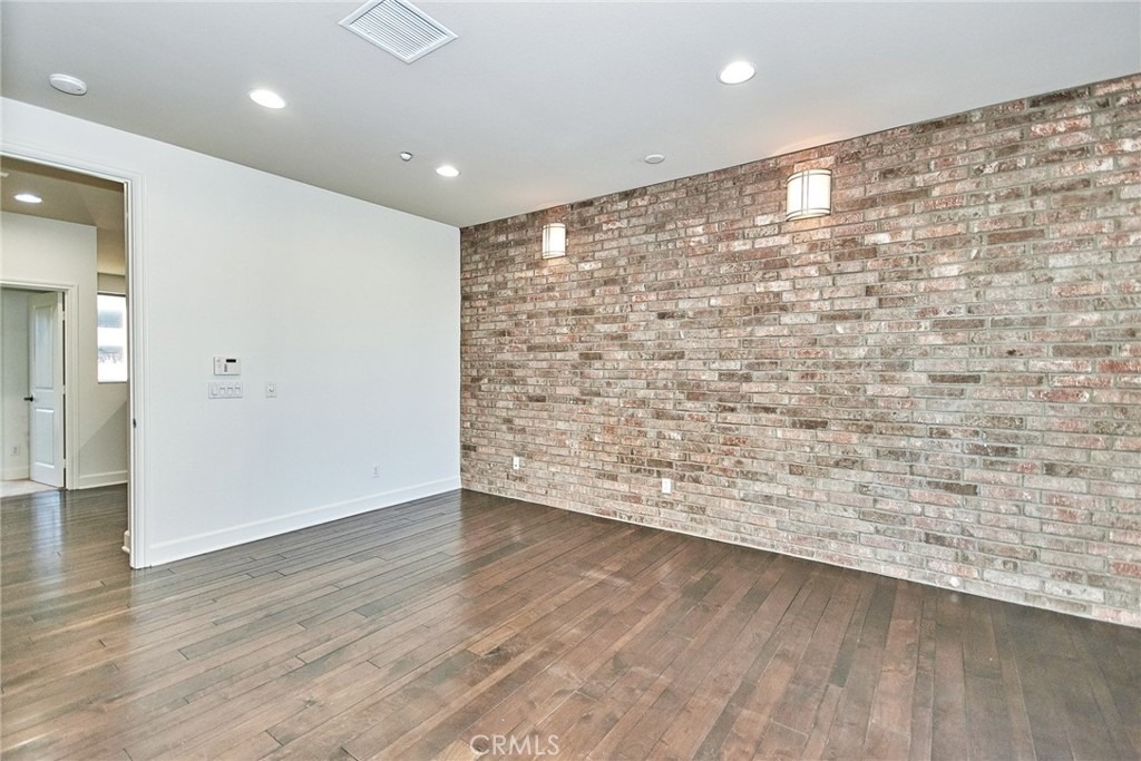 15 Vantis Drive - Photo 8