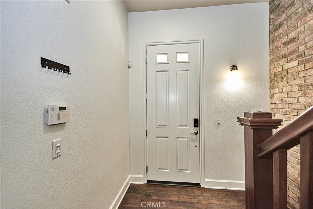 15 Vantis Drive - Photo 1