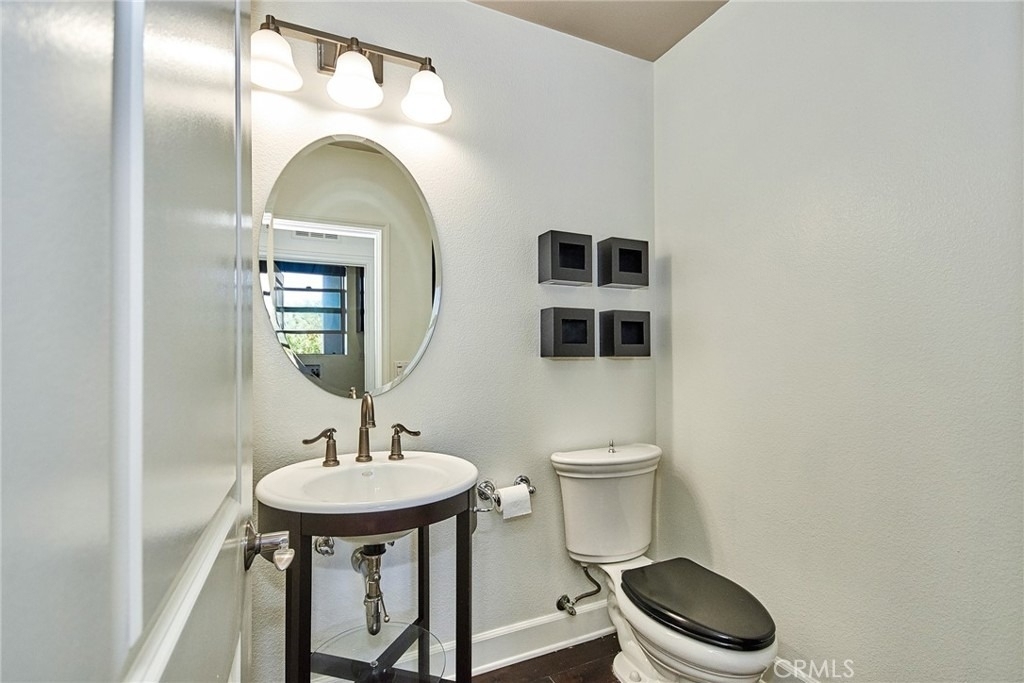 15 Vantis Drive - Photo 19
