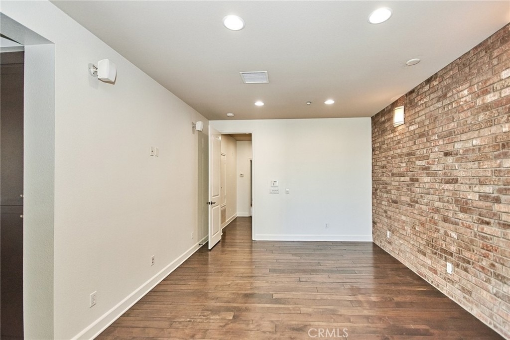 15 Vantis Drive - Photo 6