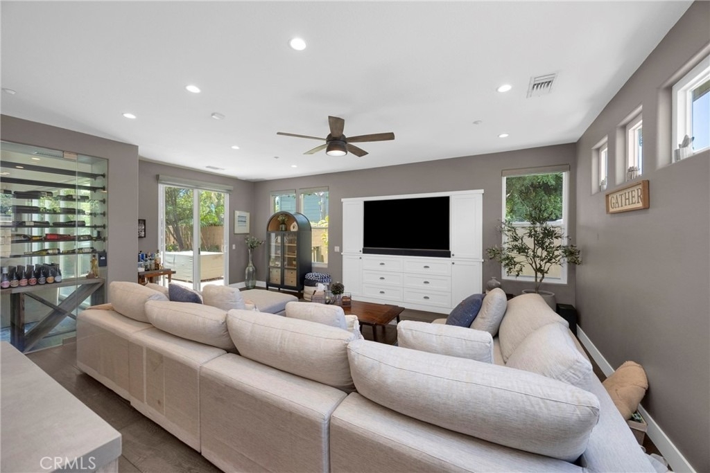 2639 Orange Ave - Photo 8