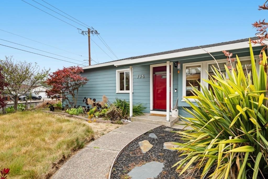 796 Crespi Drive - Photo 6