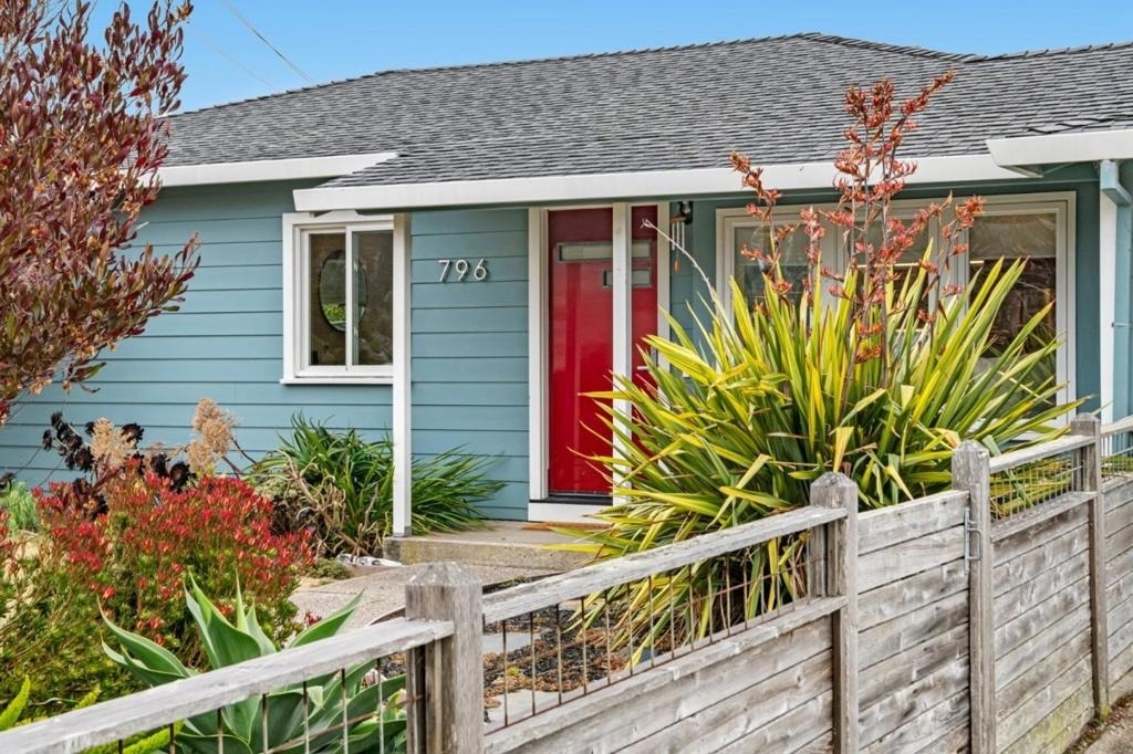 796 Crespi Drive - Photo 7