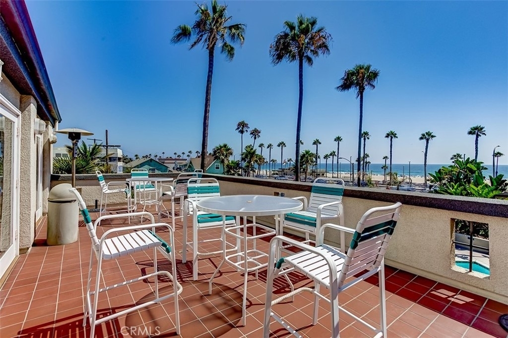 200 Pacific Coast Highway - Photo 25