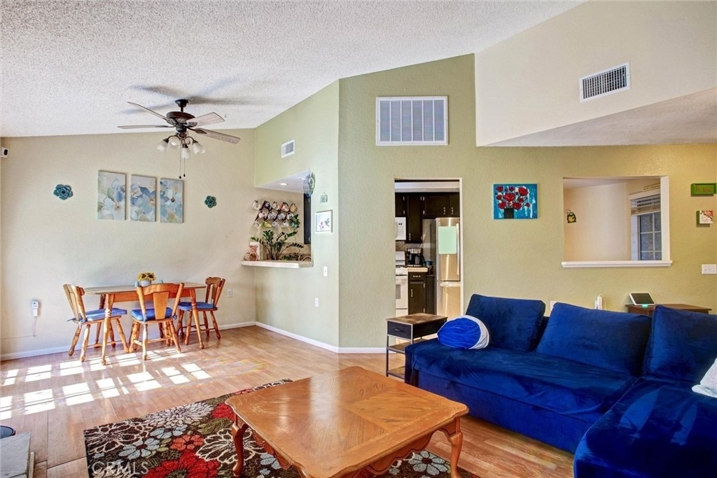 985 Sunrise - Photo 2