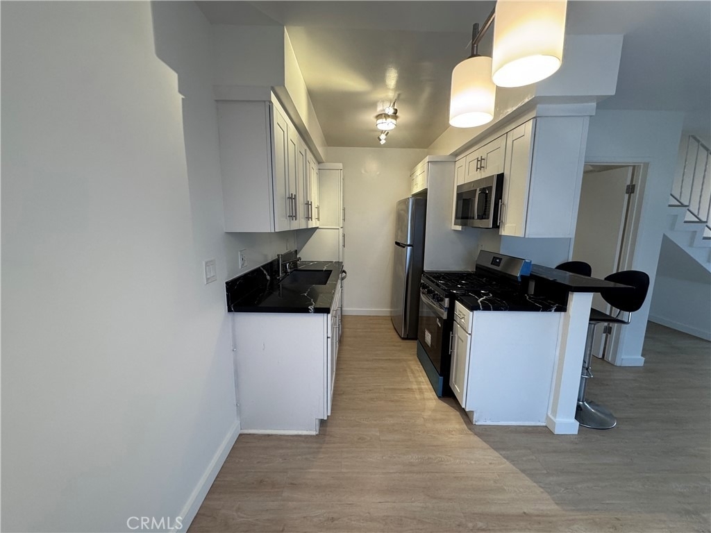 40 S Venice Boulevard - Photo 11