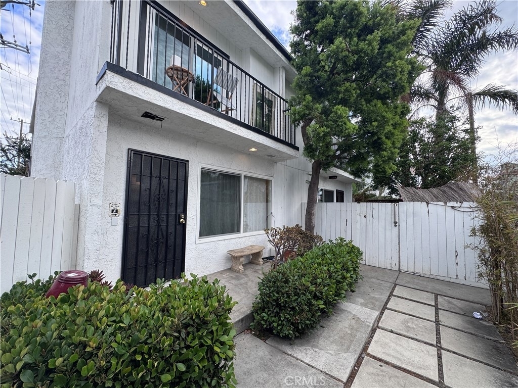 40 S Venice Boulevard - Photo 0