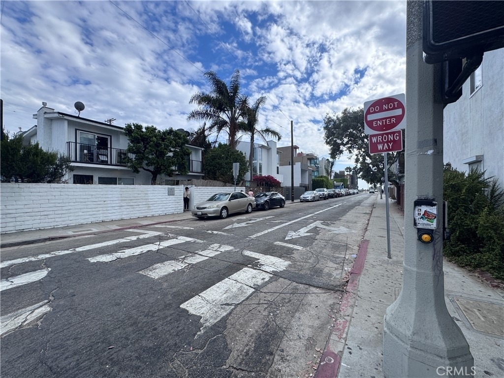40 S Venice Boulevard - Photo 31